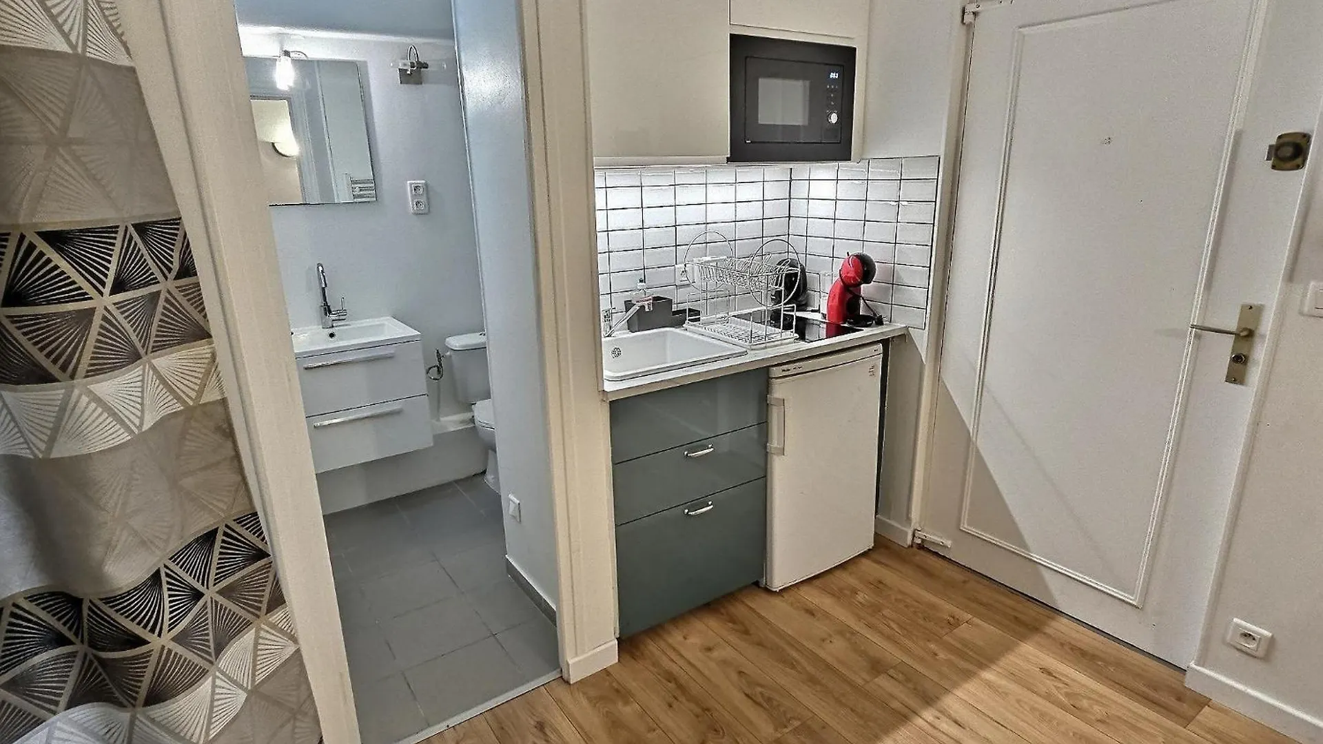 Studio Cosy, Champs-Elysees, Arc De Triomphe 3 Min Paris Apartment